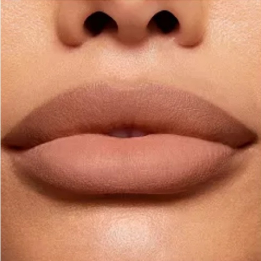 💋Buxom Full-On Plumping Lip Matte in shade Chill Night NWT NIB - Picture 5 of 11
